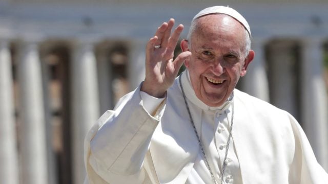 La Muerte del Papa Francisco: Entre el Amor Humano y la Ruptura con la Tradición